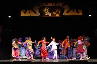 Imagen 'Jazzpeando', show de títeres, payasos y jazz que desafía a la IA en la CDMX