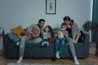 Imagen ¿Por qué cada vez los jóvenes quieren tener menos hijos?