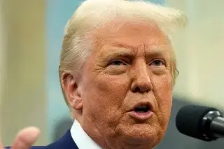 Imagen Trump ordena arrestar a quienes arrojen piedras contra vehículos de agentes migratorios