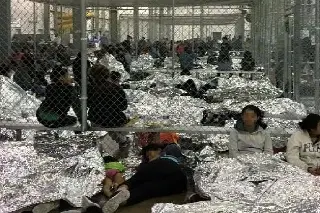 Legisladores denuncian que hay 750 migrantes en jaulas en el 'Alligator Alcatraz' de EU