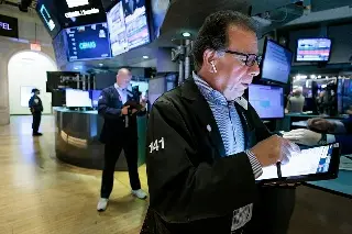 Caen los futuros de las acciones de EU tras los nuevos aranceles a la UE y México