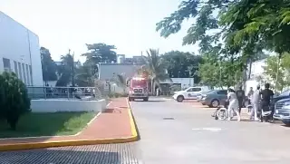Imagen Falsa alarma de fuga de gas provoca evacuación en el Hospital General de Boca del Río