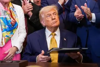 Imagen Trump enfrenta la furia de sus seguidores tras el carpetazo al caso Epstein