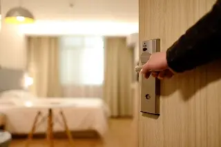 Imagen Alertan a turistas de no caer en fraudes de páginas que ofertan servicio de hoteles en Veracruz 