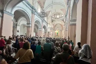 Imagen Turistas de Chihuahua llenan la catedral de Veracruz 