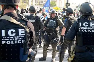 Imagen Gobierno de Trump amenaza con 'inundar' Nueva York con agentes de ICE tras robo a oficial migratorio
