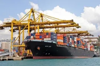 Imagen Por mal tiempo, operaciones del Puerto de Veracruz bajan 13%: Marina