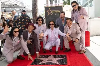 Imagen Los Bukis reciben una estrella en Hollywood dedicada a la comunidad inmigrante en EU