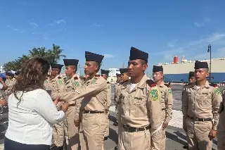 Imagen Entregan ascensos y distinciones a jóvenes que realizan Servicio Militar Nacional 