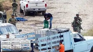 Imagen Decomisan 370 litros de hidrocarburo en un cateo en San Juan Chamula