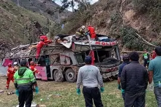 Imagen Suman 18 fallecidos por accidente de autobús en los Andes centrales de Perú
