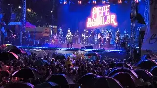 Imagen Sin importar lluvia, Pepe Aguilar dio concierto en Boca del Río por fiestas de Santa Ana