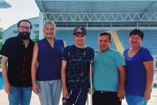 Imagen A 6 meses del accidente en la Veracruz-Cardel, así se recupera Brandon tras amputación de pierna
