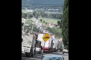 Imagen Transportistas bloquean la carretera Federal El Seco y a Huejotzingo