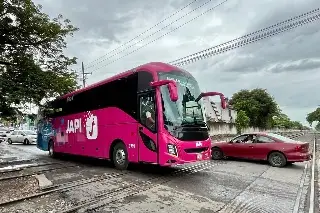 Imagen Camiones de transporte foráneo, buscan salidas ante bloqueos de taxistas en Veracruz 