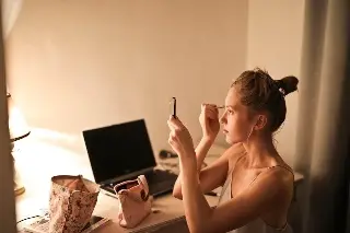 Imagen Estudio: Los olores segregados por las mujeres durante la ovulación podrían hacerlas más atractivas