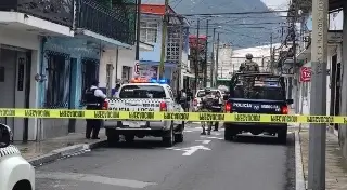 Imagen Hieren con arma blanca a mujer en pleno centro de Orizaba, Veracruz; 