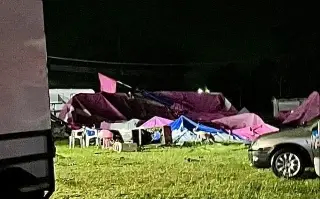 Imagen Colapsa carpa de circo por fuerte lluvia al norte de Veracruz