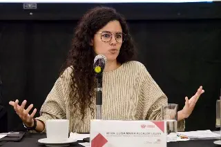 Imagen Luisa Alcalde defiende a morenistas viajeros; asegura que no usaron recursos públicos
