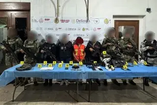 Imagen Cae mujer con drogas, armas y equipo táctico en Córdoba 