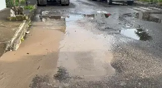 Imagen Reportan fuga de agua potable en colonia de Veracruz 