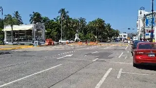 Imagen Cierre vial por pintado de cebras peatonales provoca tráfico pesado en el Centro de Veracruz