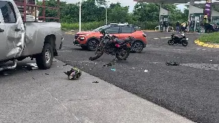 Imagen Aparatoso accidente en Veracruz deja dos lesionados
