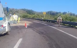 Imagen Se mantiene cierre parcial de circulación en autopista de Veracruz 