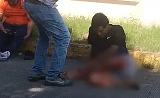 Imagen Pareja resulta con lesiones graves tras accidente en moto en Veracruz