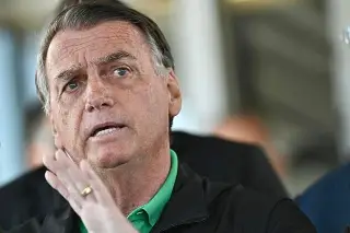 Imagen Ordenan arresto domiciliario de Jair Bolsonaro, expresidente de Brasil 