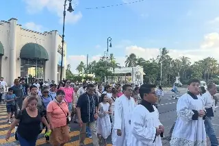 Imagen Realizan procesión en Veracruz para obtener indulgencia plenaria 