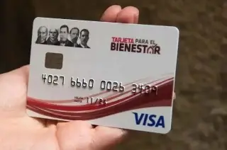 Imagen Le cambian la tarjeta del Bienestar a adulta mayor y tiene más de un año sin recibir el pago 