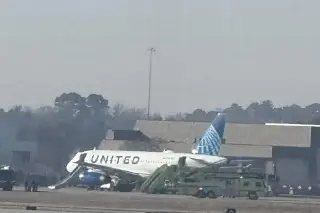 Imagen United Airlines suspende vuelos en aeropuertos de EU por un ‘problema técnico’