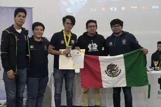 Imagen Alumnos de Poza Rica ganan en Ecuador; obtienen acreditaciones para competir en Japón y Rumania