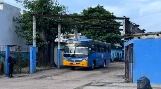 Imagen Usuarios se quejan por aumento del pasaje de los camiones azules de la ruta Laguna