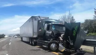 Imagen Hay cierre parcial de circulación en autopista de Veracruz 