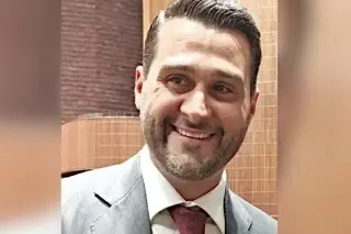 Imagen FGR remueve a Arturo Serrano, titular de su Órgano de Control y a 9 más por presunta corrupción