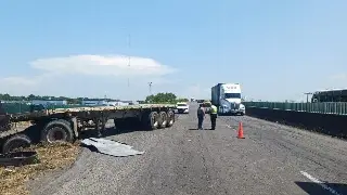 Imagen Tome precauciones, hay cierre parcial de circulación en carretera de Veracruz 