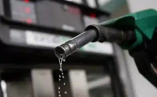 Imagen Reportan retraso en abasto de gasolina en CDMX, Nuevo León y Chiapas 