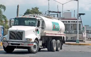 Imagen PEMEX revela razón del desabasto de combustible en CDMX y ordena mandar más pipas