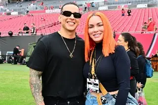Imagen Ordenan a exesposa de Daddy Yankee entregar dispositivos electrónicos con documentación