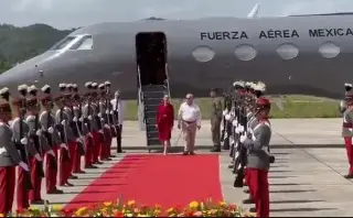 Imagen Sheinbaum llega Guatemala para reunión con su homólogo Bernardo Arévalo
