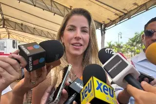 Imagen Invitan a tomar un lechero y comer un pan en el Zócalo de la ciudad de Veracruz  