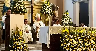 Imagen Con mariachi celebran a la virgen de la Asunción en la catedral De Veracruz 