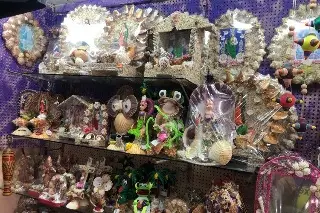 Imagen  Esto son los 'recuerdos' que más compran turistas en el mercado de artesanías de Veracruz
