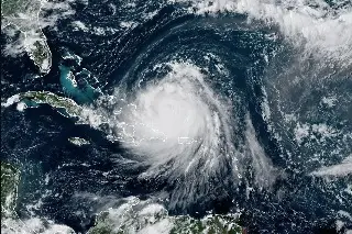 Imagen Huracán Erin baja a categoría 3 y continúa su trayectoria hacia Estados Unidos