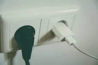 Imagen ¿Cómo evitar sobrecalentamiento en tus instalaciones eléctricas? Esto señala experto 