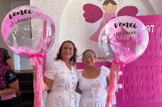 Imagen Dos mujeres tocaron la campana, superaron el cáncer en Veracruz (+Video)