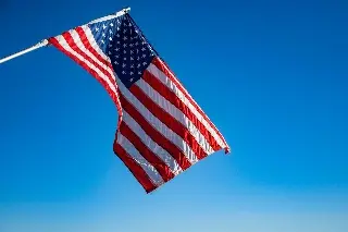Imagen Camioneros inmigrantes en EU temen más restricciones tras suspensión de visas de Trump