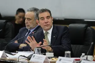 Imagen  SEP eliminará el nombre de Lorenzo Córdova de sus libros